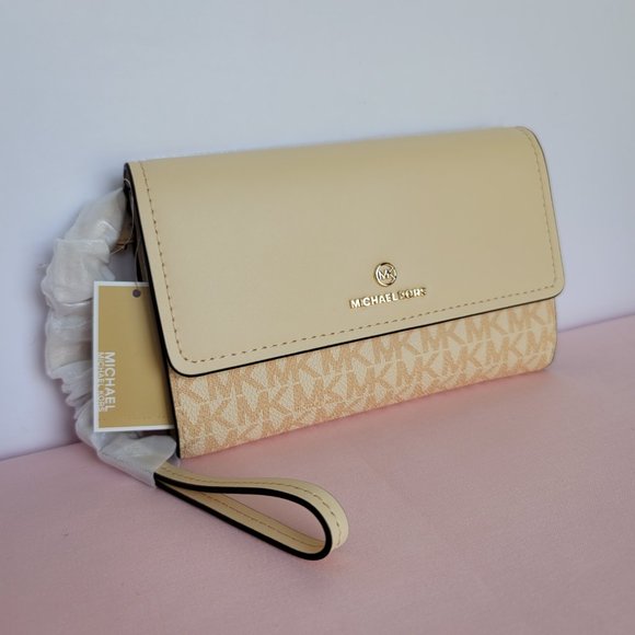 MICHAEL KORS Jet Set Charm Signature Colorblock LG Flap Phone Wristlet/Wallet ⭐ - Picture 4 of 16